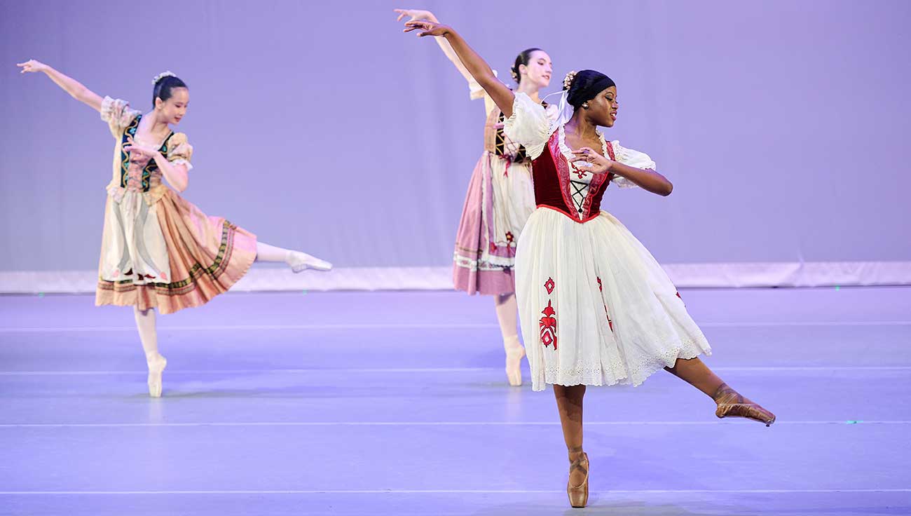 Ballet Dancers TRIumphant